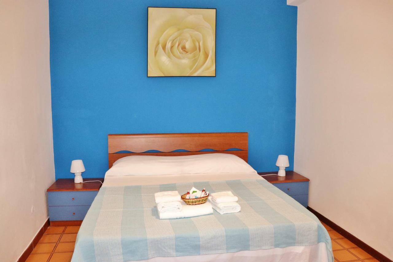 B&B Nettuno Beach Мілаццо Екстер'єр фото